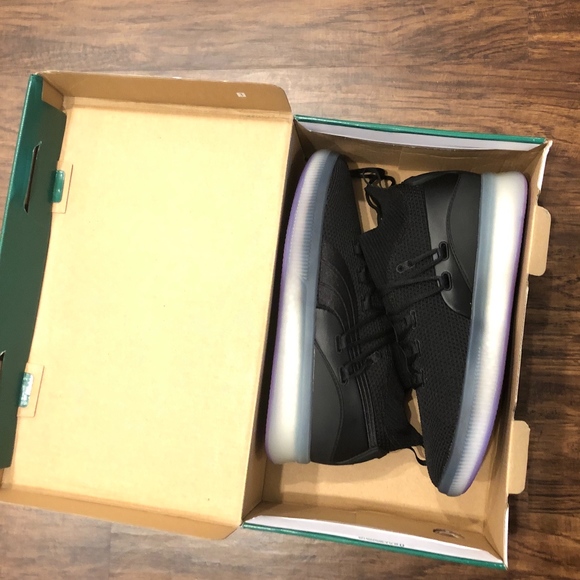 NEW Puma Clyde Court Purple Glow Basketball Shoes - Picture 3 of 3